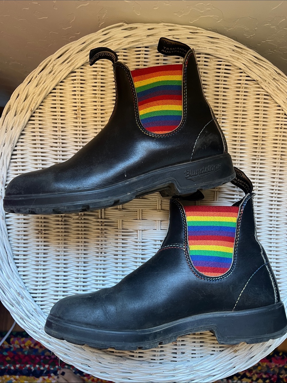 Blundstone Black Leather Chelsea Bootswith Rainbow